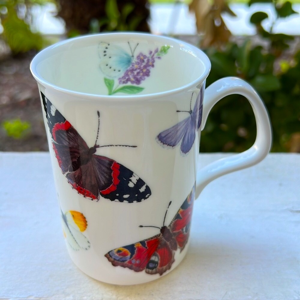 Vintage Butterflies Mug 🦋